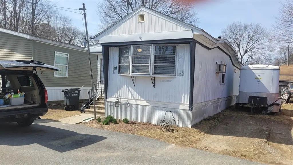 41 Pine St #49