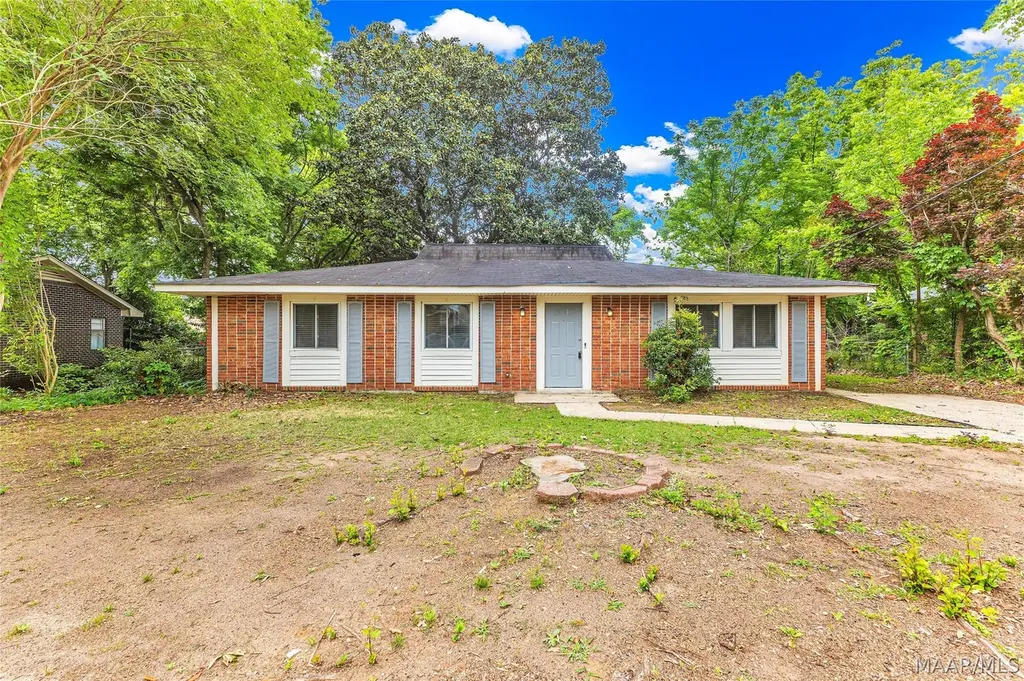 6132 Gladstone Dr