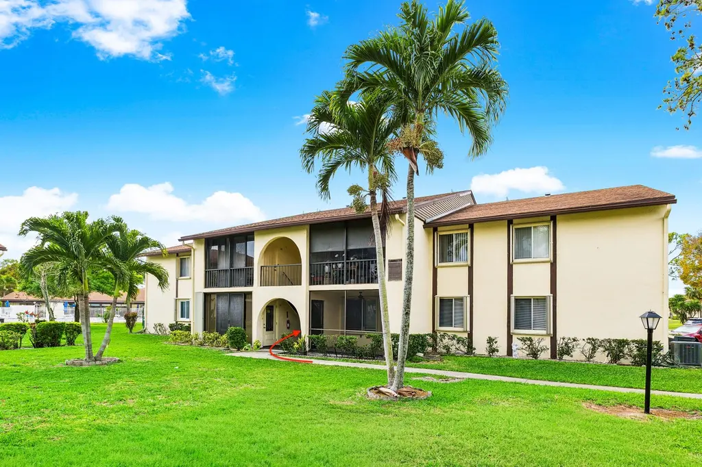 3560 Pine Tree Ct Unit B-1