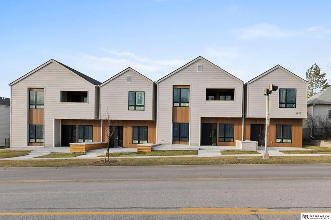 4620 Pioneers Blvd #11