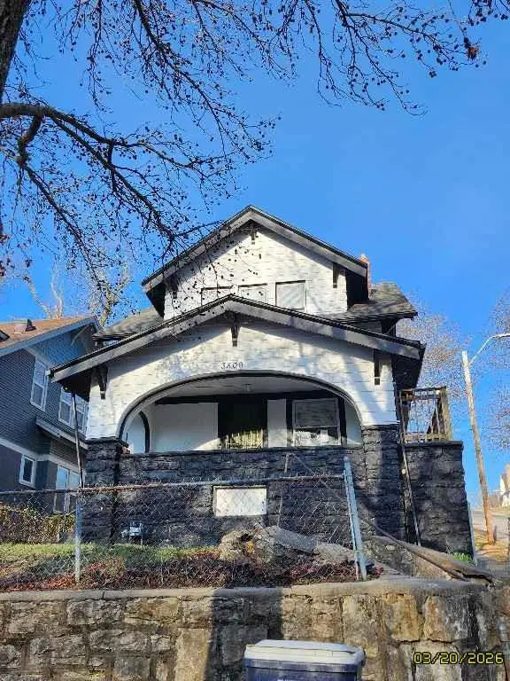 3800 Chestnut Ave
