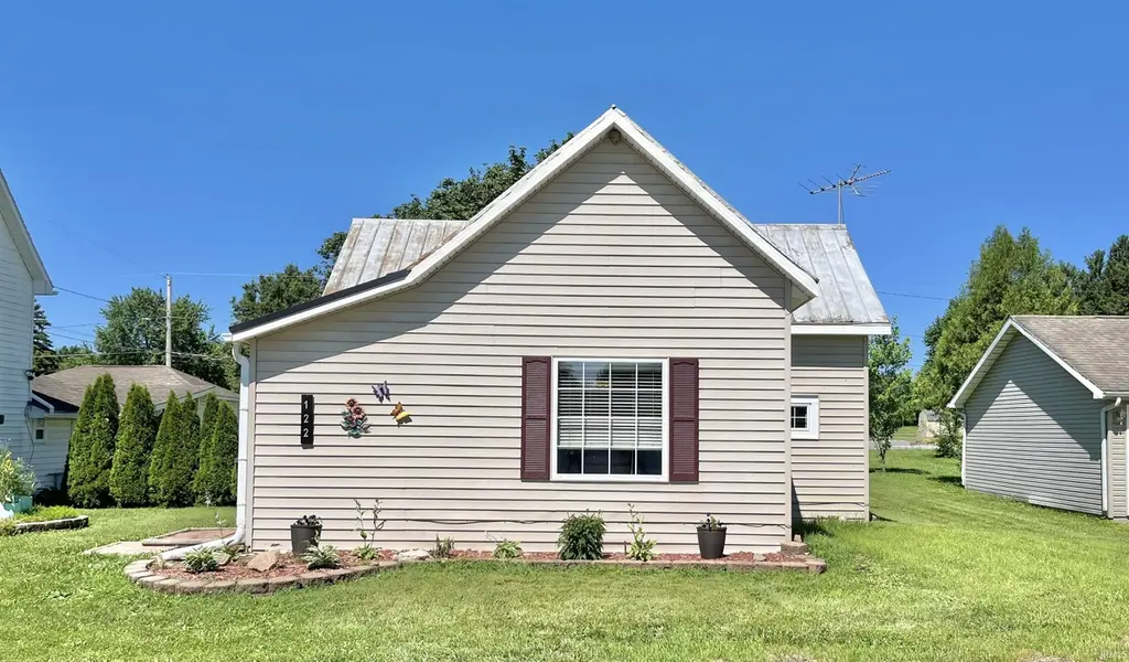 122 N Elm St