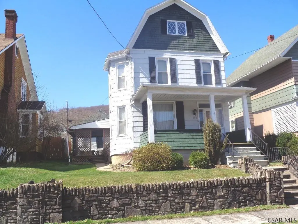 200 Spring St