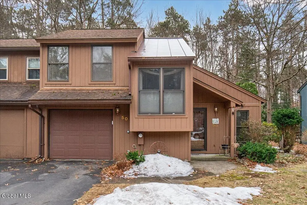 50 Arrow Wood Pl
