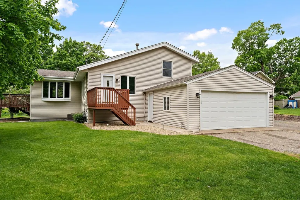2179 Noble Ln