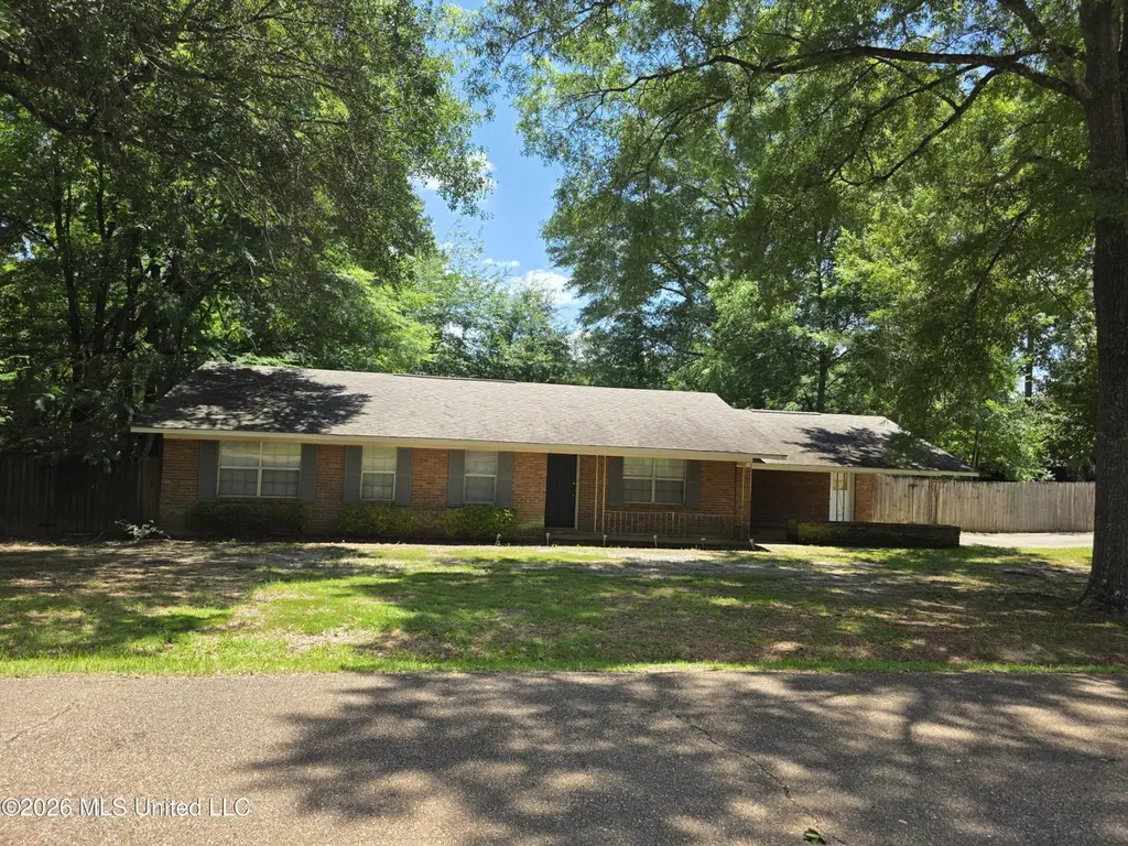 502 Lakeview Ave