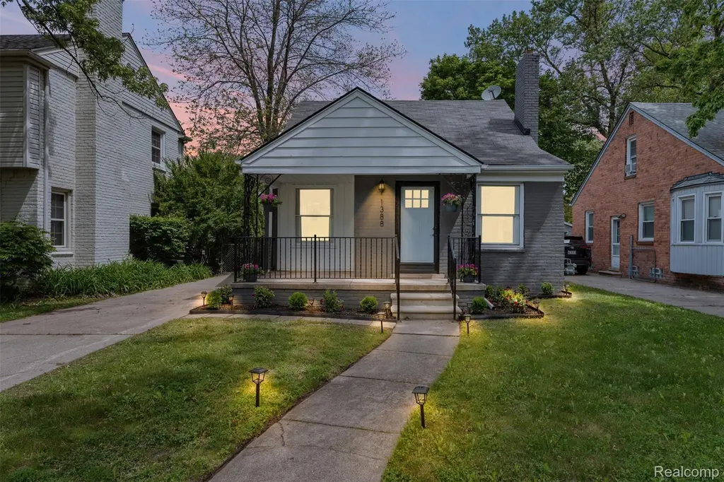 1388 Vernier Rd