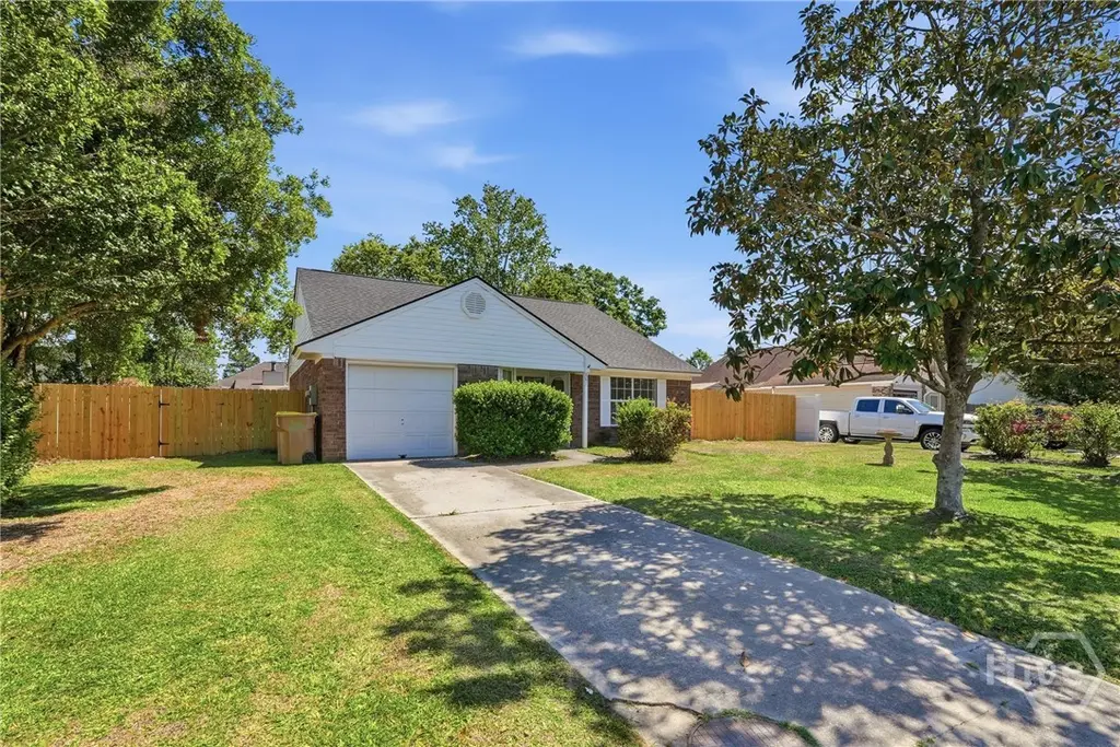 887 Piercefield Dr