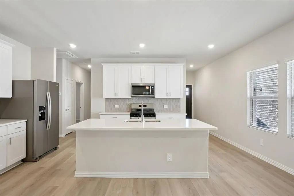 1406 Bridgestone Dr