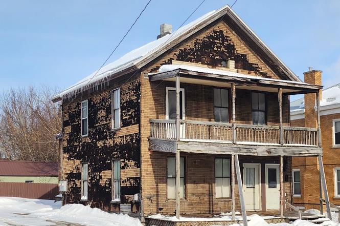 904 & 910 Ford St