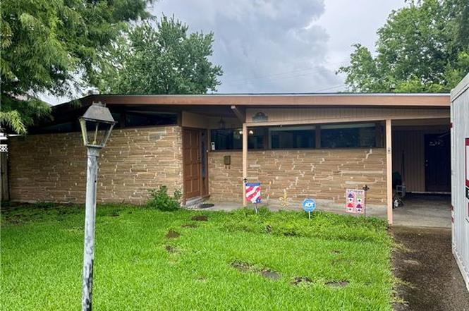 11 Laux Manor Dr