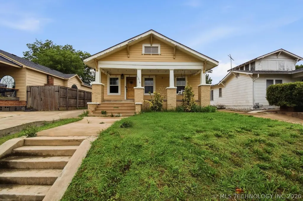 1316 N Main St