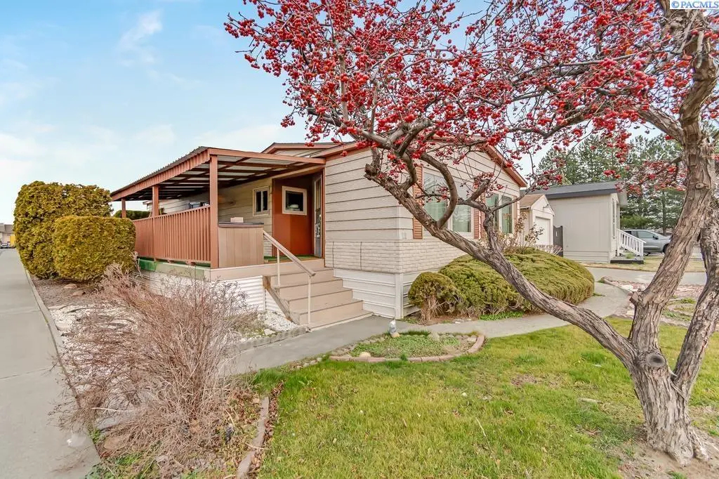 2105 N Steptoe St Space 11 St #11