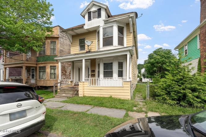 86 6th Ave