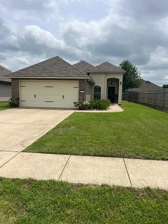3795 Pickering Pass