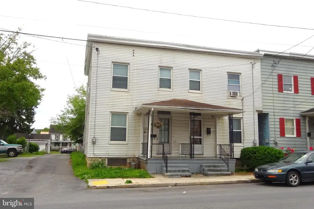156-158 E Mckinley St