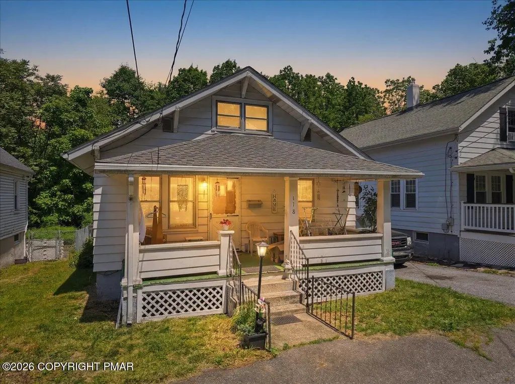 118 Elk St