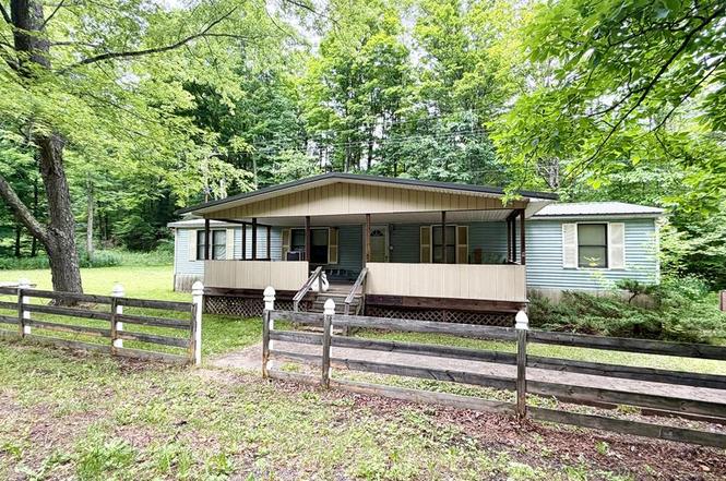 1138 Hogback Rd