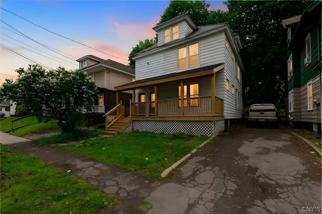 172 S Midler Ave