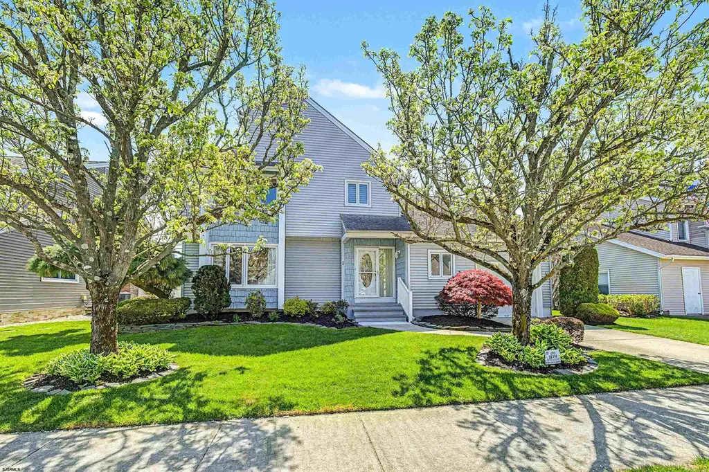 24 Harbor Ln