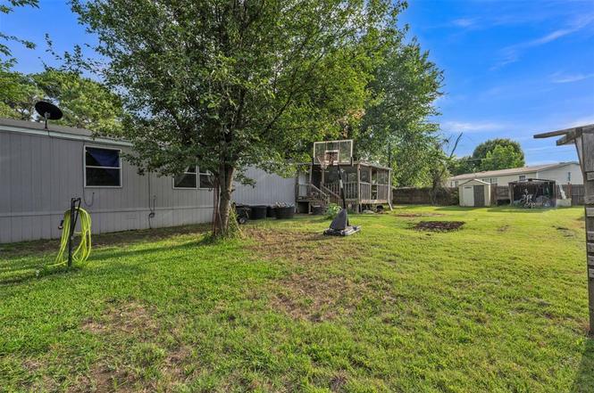 1909 Coral Rd