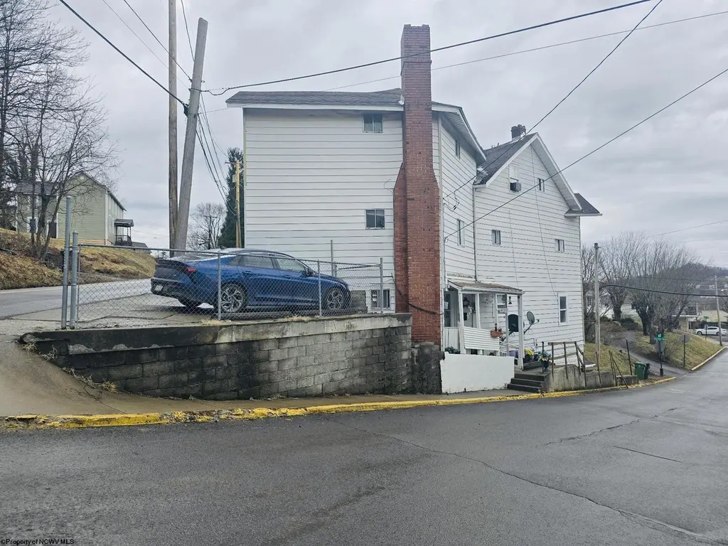444 Dorsey Ave