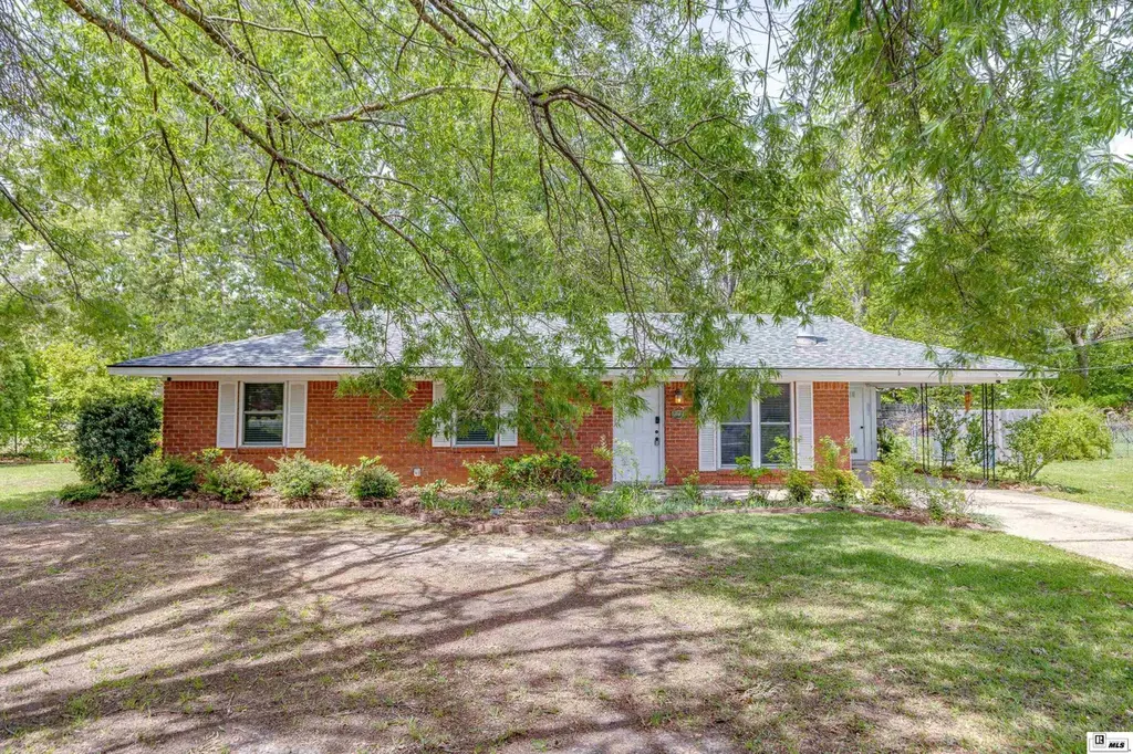 203 Holly Ridge Dr