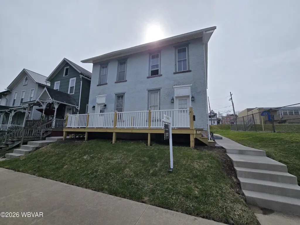 123 S Jones St