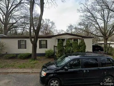 2482 Pembroke Dr