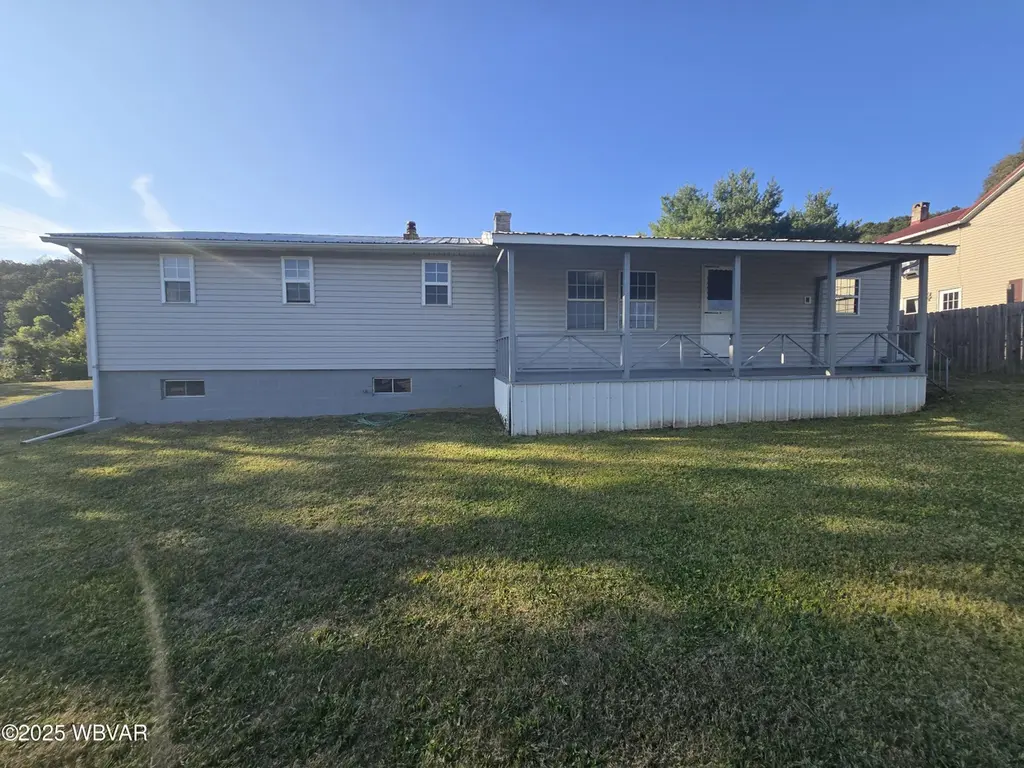 5914 S Us-220