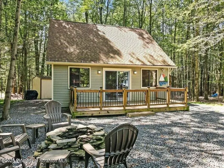 1143 Wallenpaupack Dr