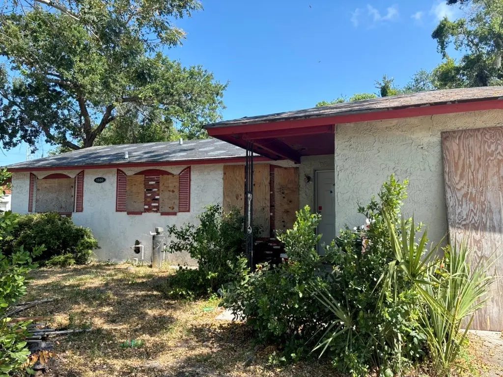 1580 Oak Village Dr
