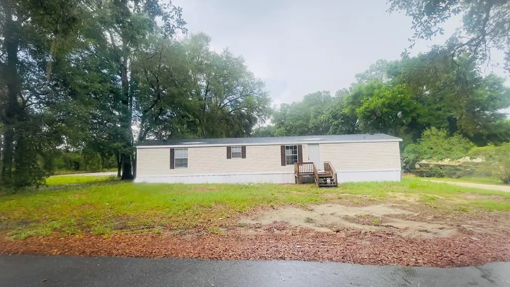 4053 NE 213th Ter