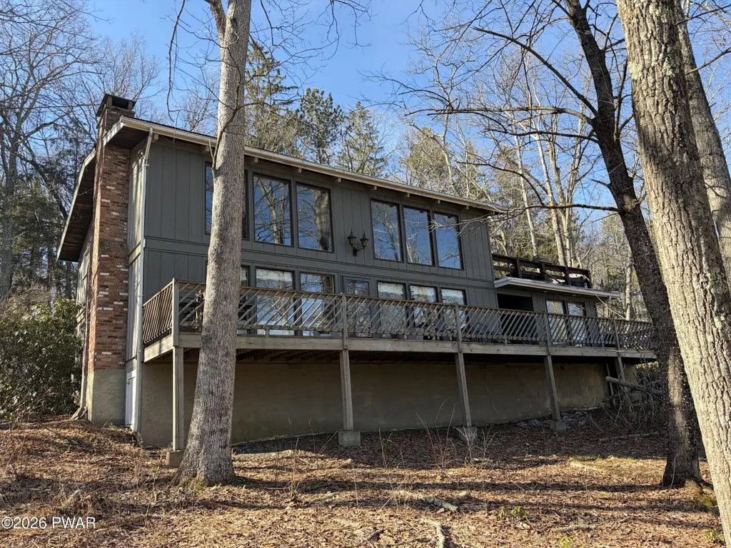 104 Summer Hill Rd