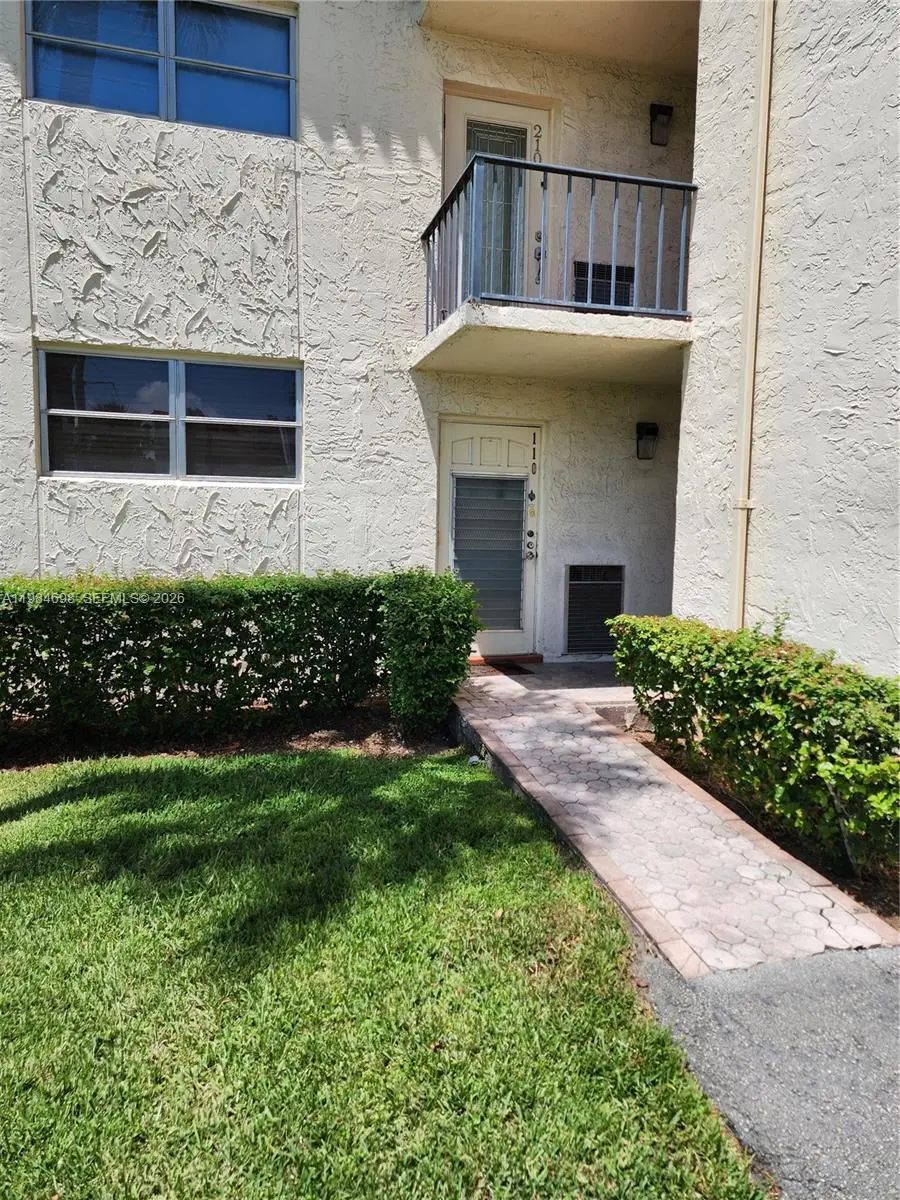 681 S Hollybrook Dr #110