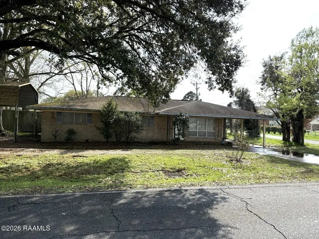 502 E Lincoln Rd