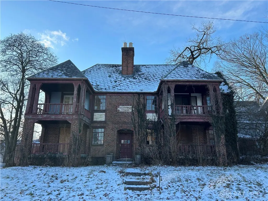 400 Fountain Ave