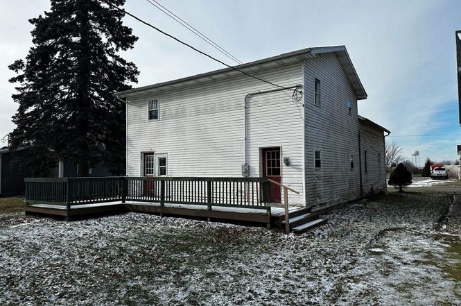218 N Main St