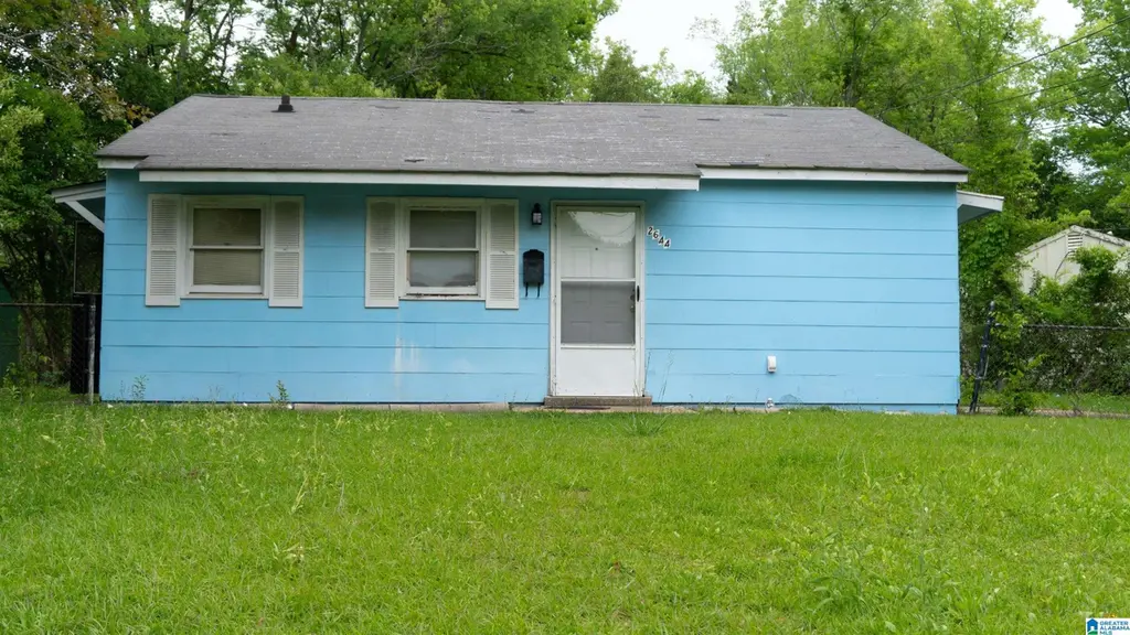 2644 Lark Dr