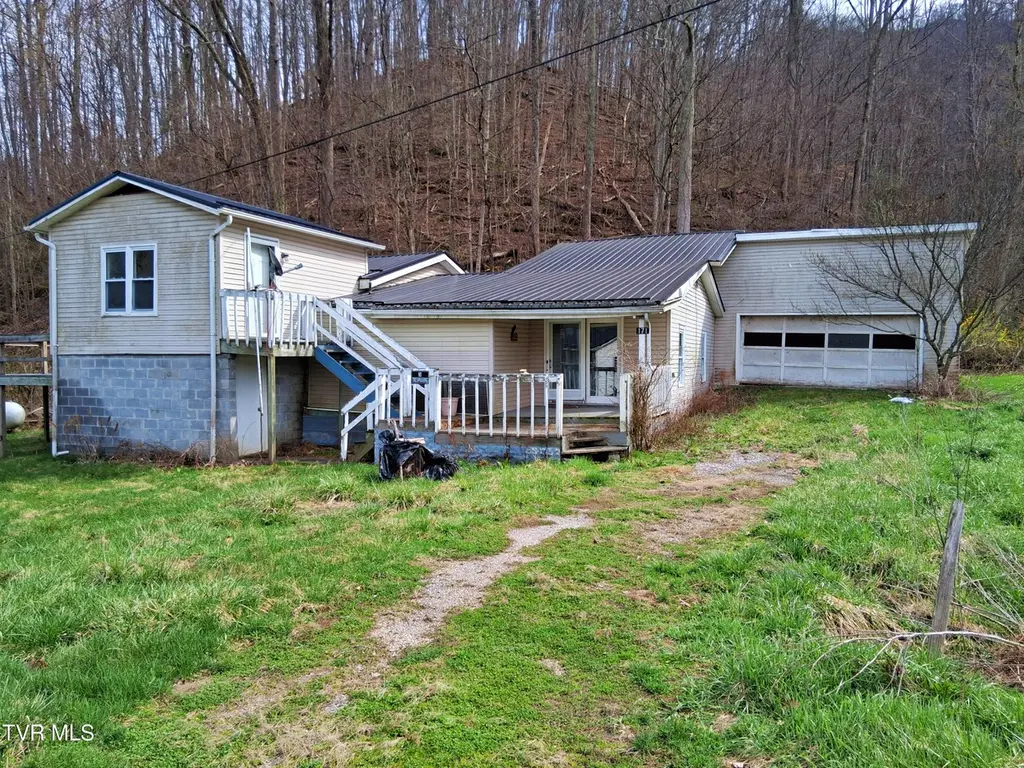 171 Hob Knob Dr