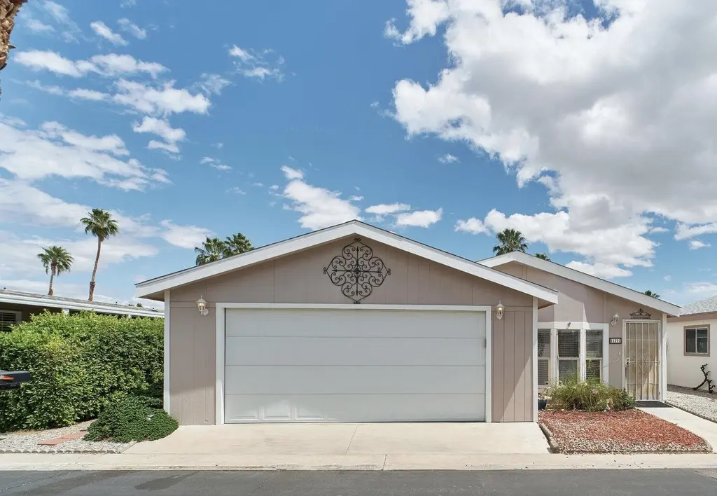 127 Hester Dr #127