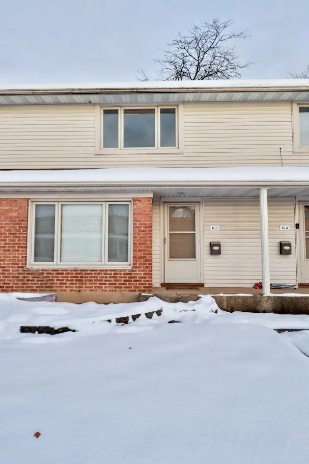162 Ash St