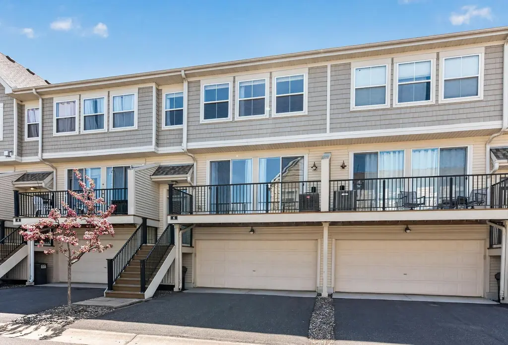 4735 Victor Path #6