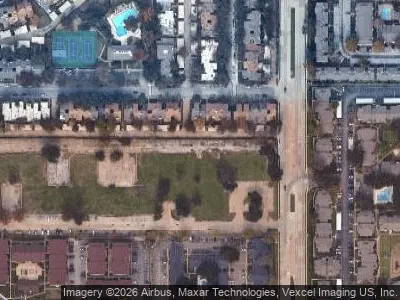 9839 Walnut St