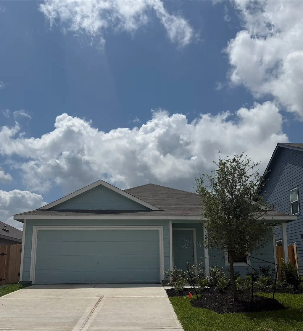 15708 Plum Brook Dr