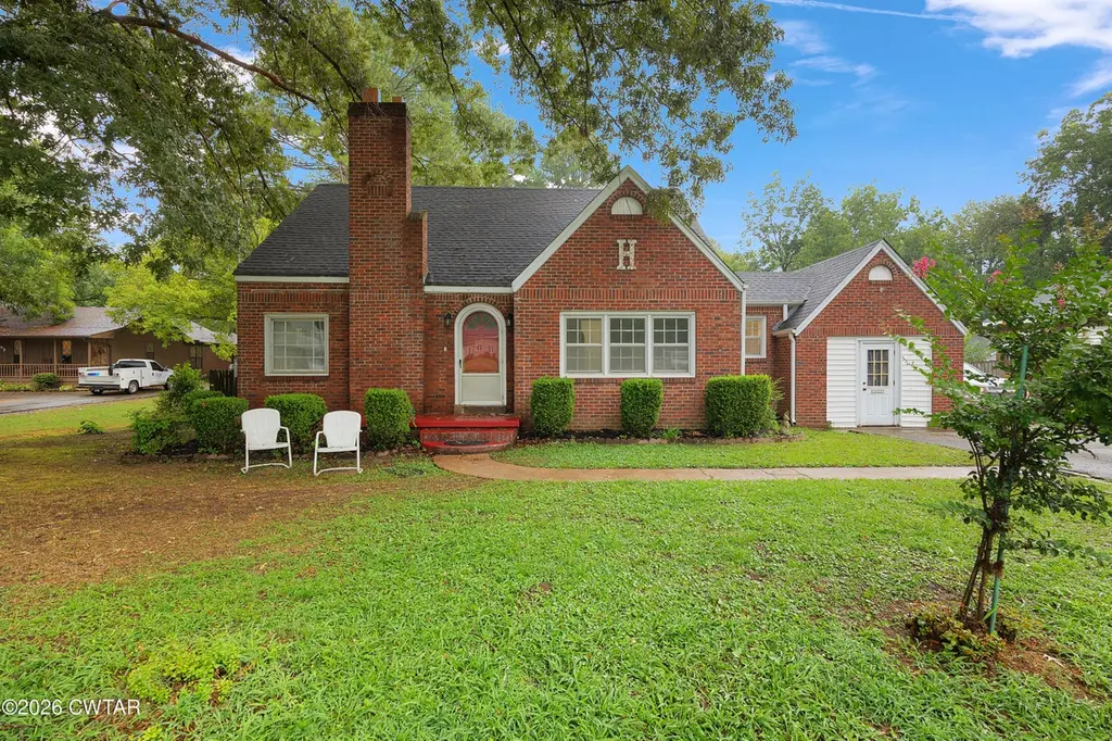 301 Bolivar Hwy
