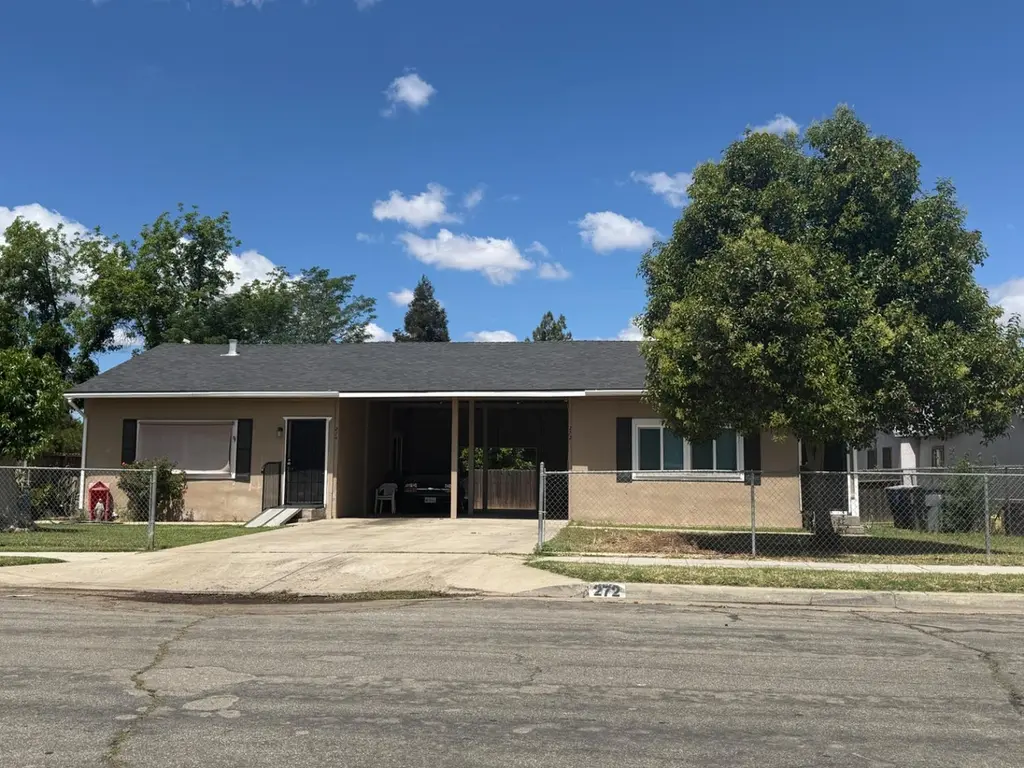272 W Pinedale Ave