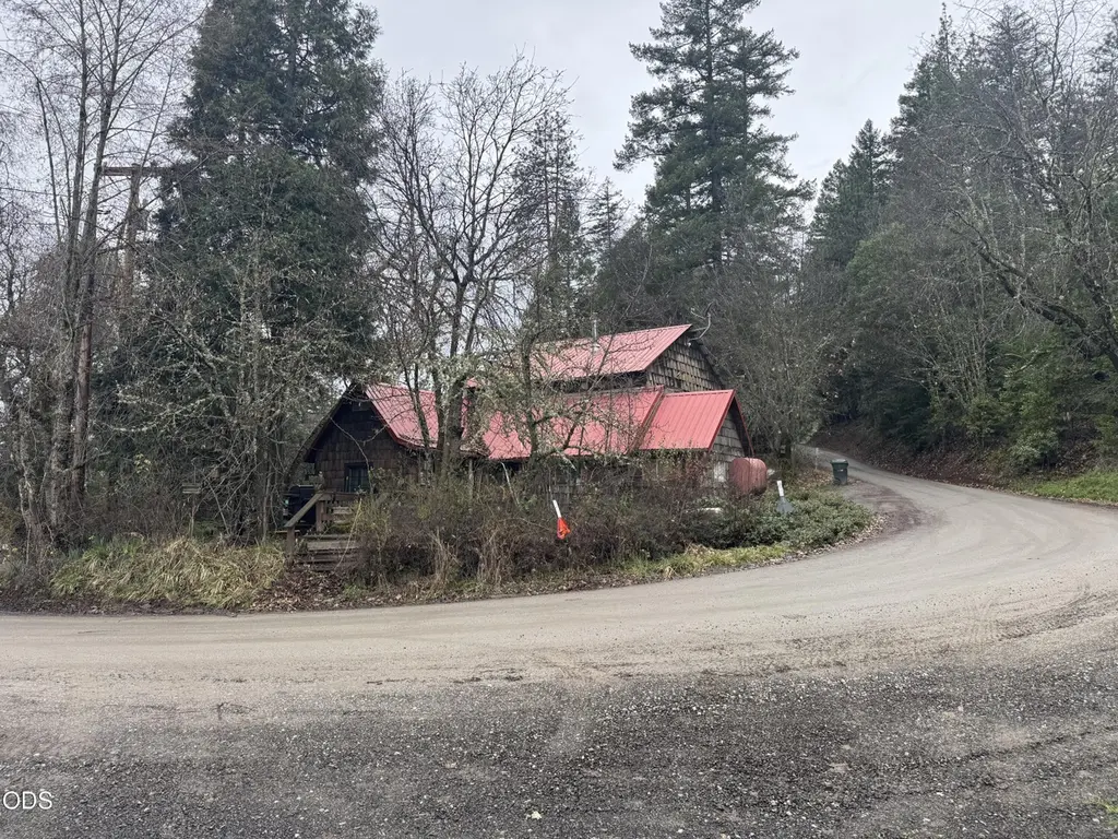 819 Ulrich Rd