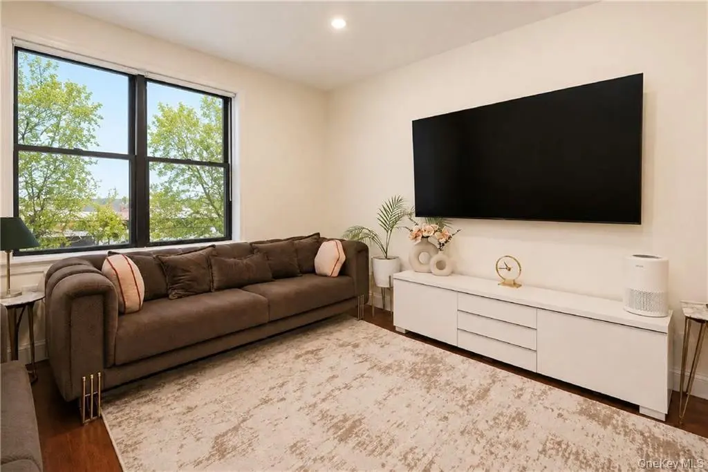2645 Homecrest Ave Unit 1F