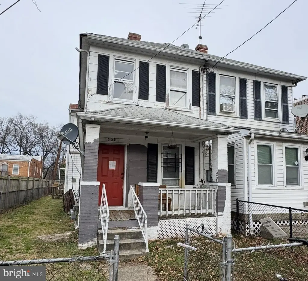 320 Raleigh St SE